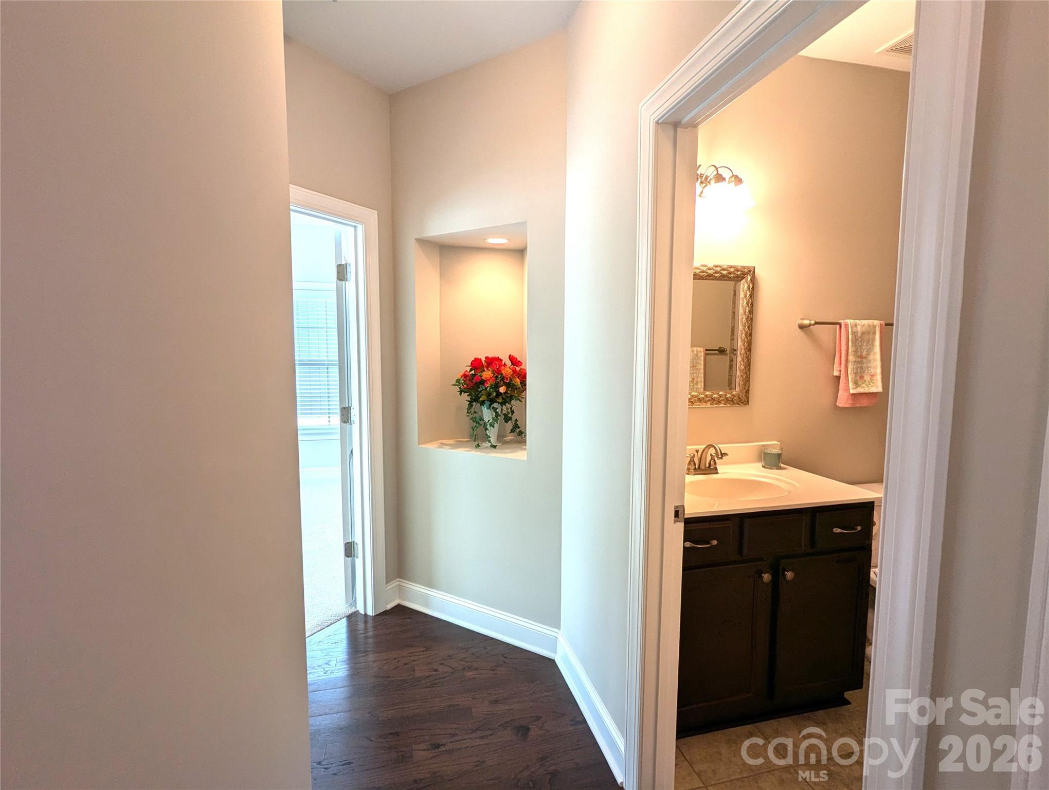 The Courtyards at Emerald Lake - Residential