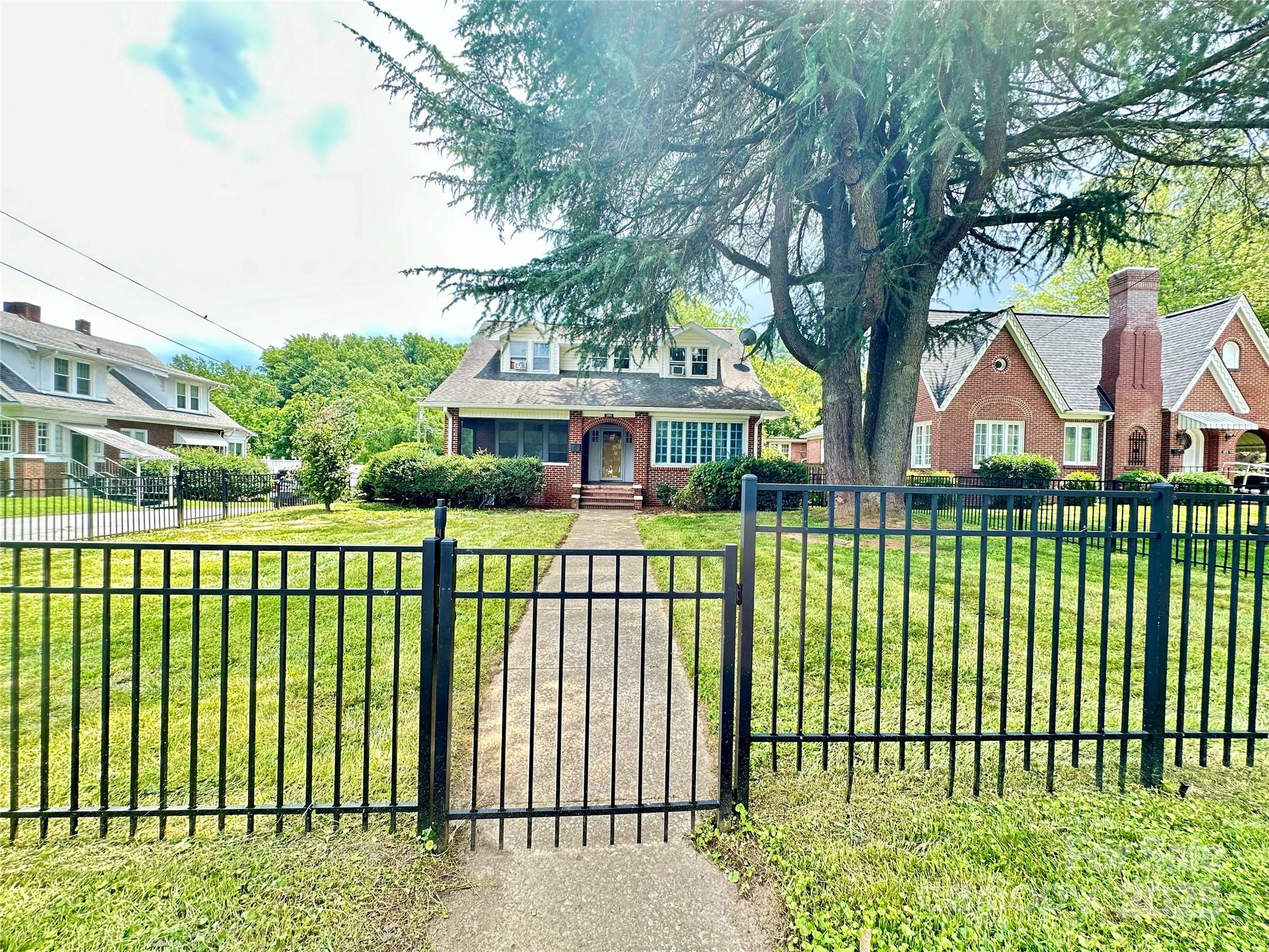 584 Rutherford Road