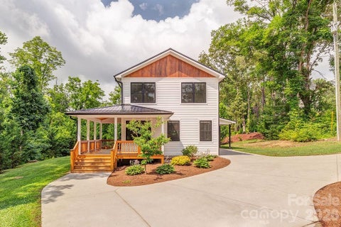 Photo of 18 Wildwood Park Drive, Weaverville, NC 28787 (MLS # 4395669)