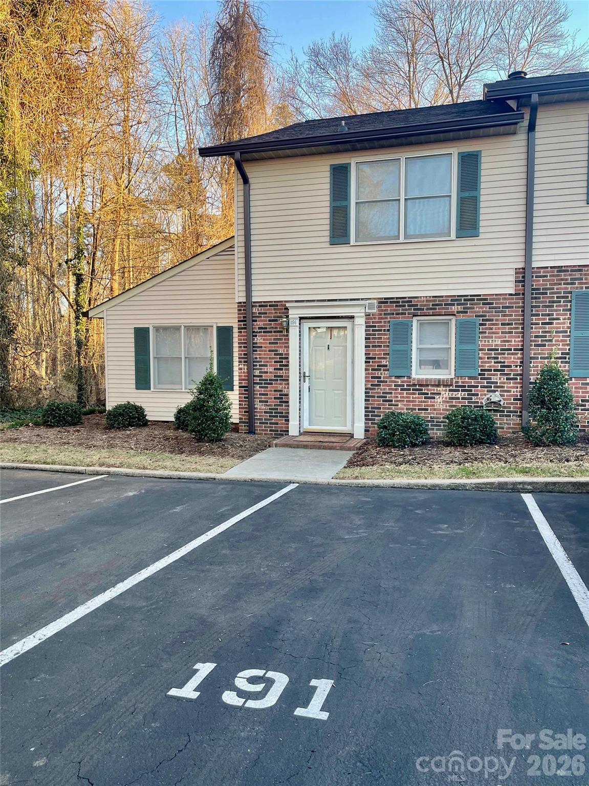 Tara Woods - Residential