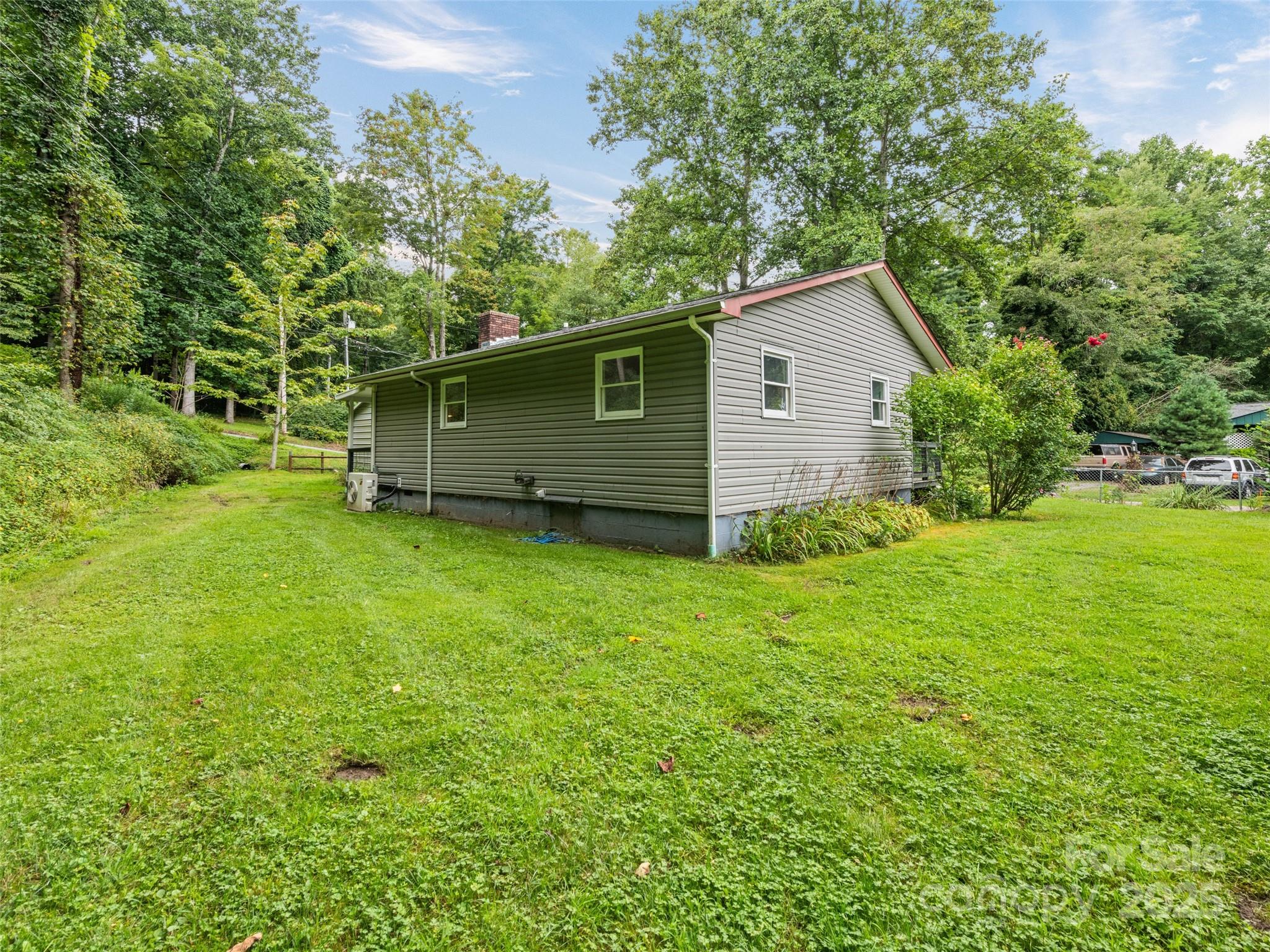 17 Forest Drive