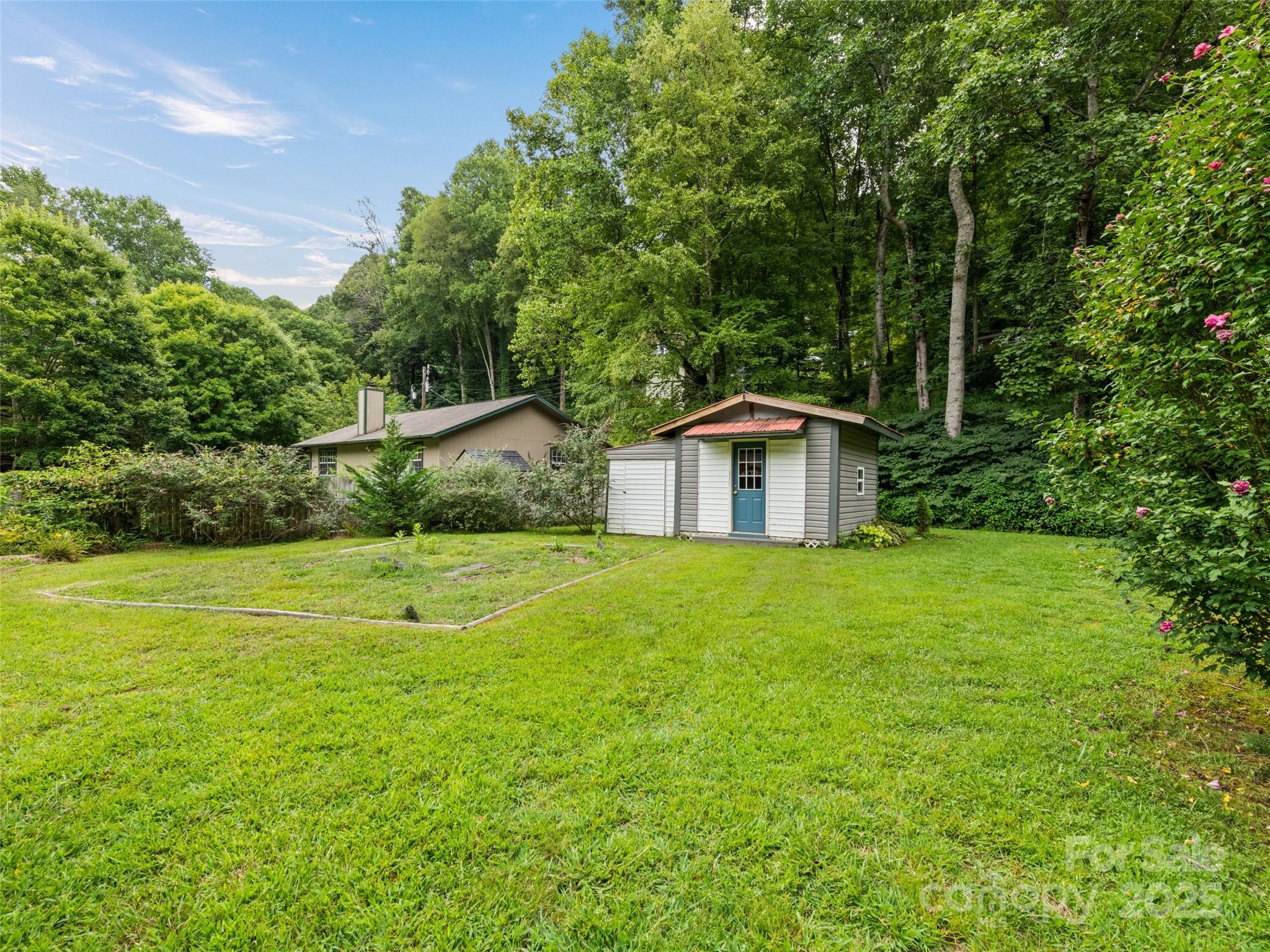 17 Forest Drive