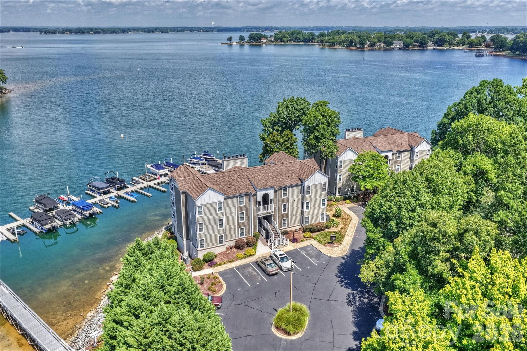 20427 Harborgate Court 606