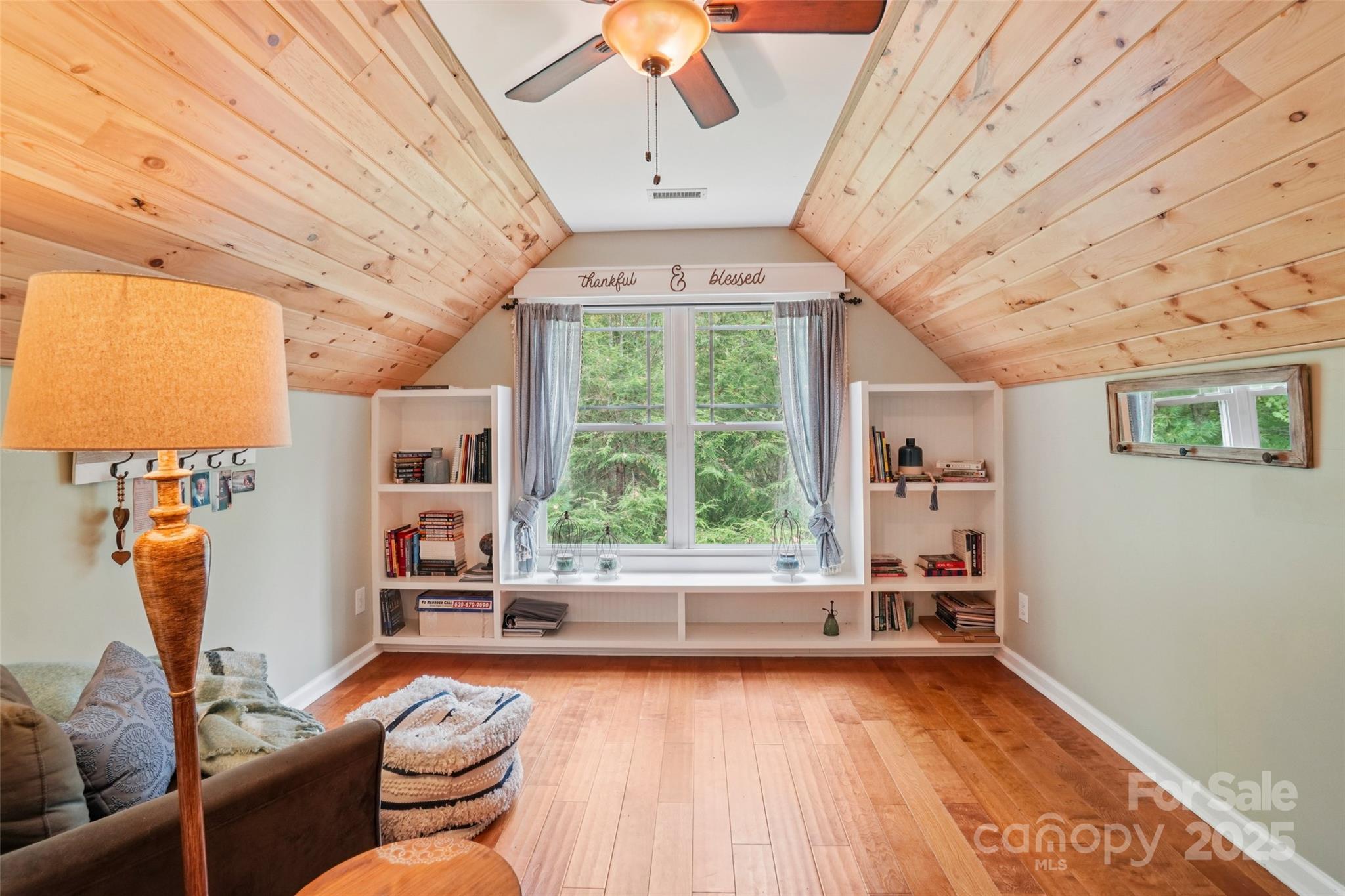 Hickory Falls - Residential