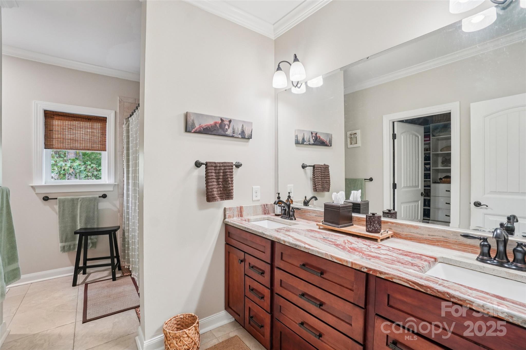 Hickory Falls - Residential