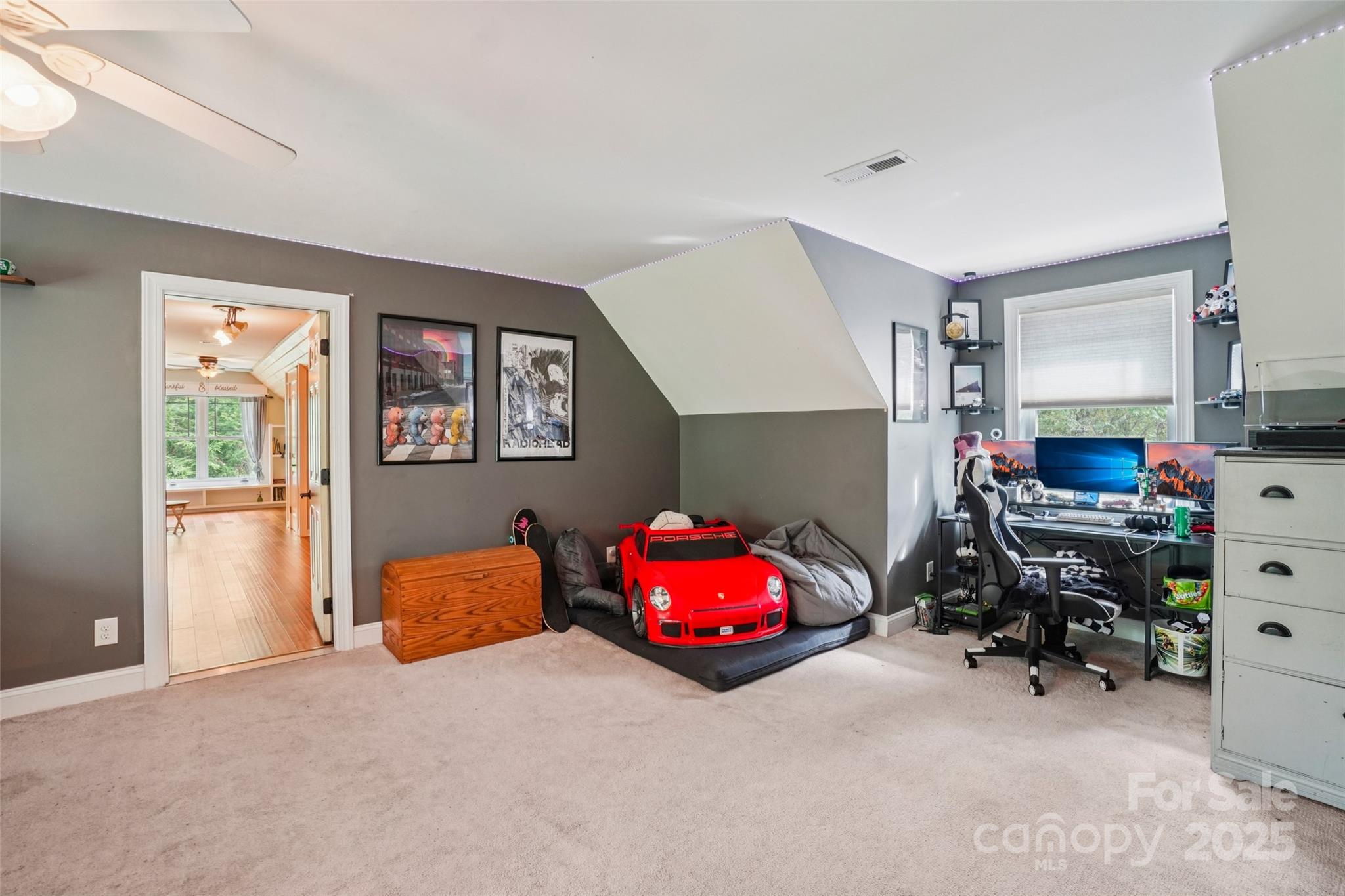 Hickory Falls - Residential