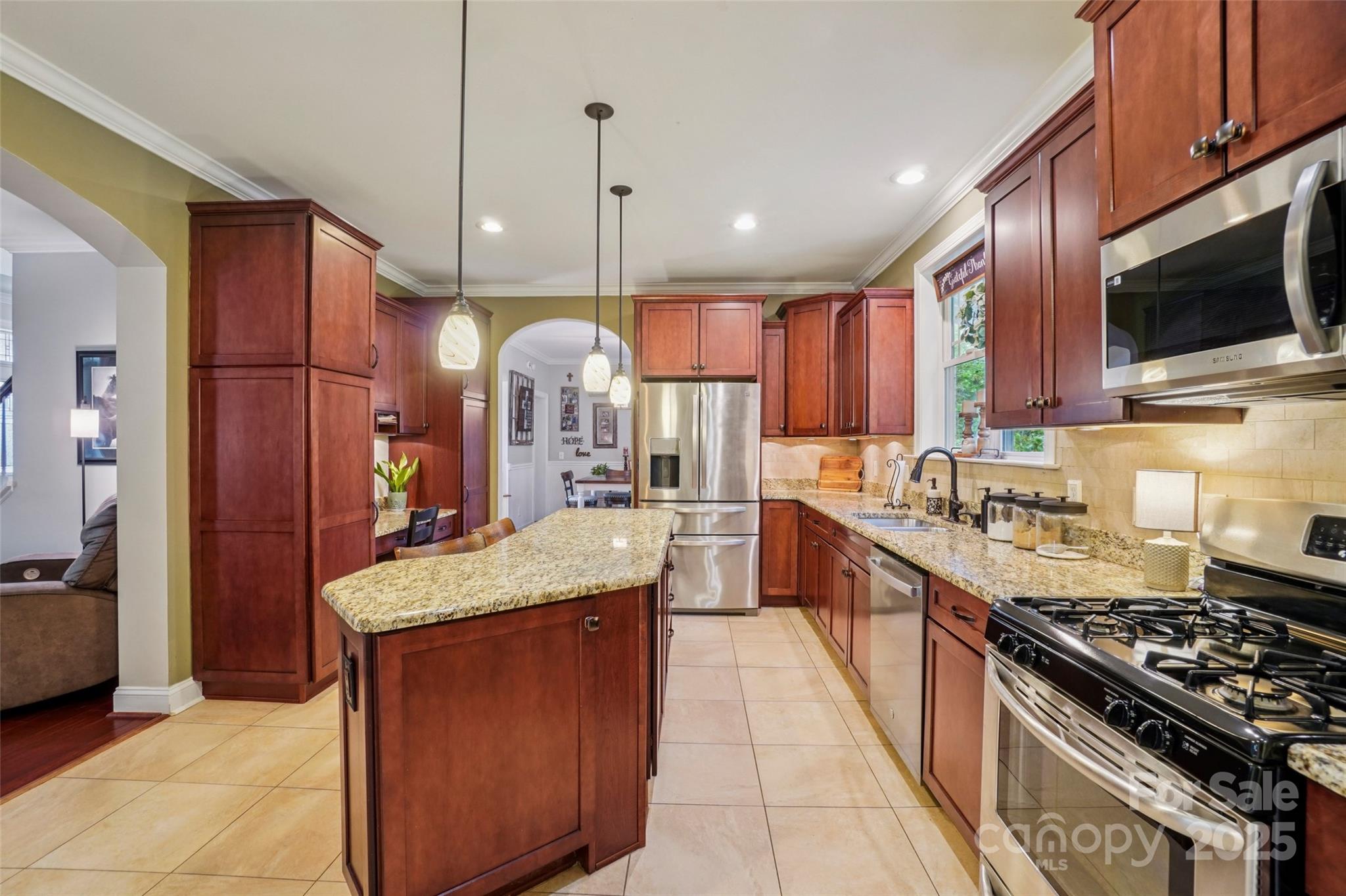 Hickory Falls - Residential