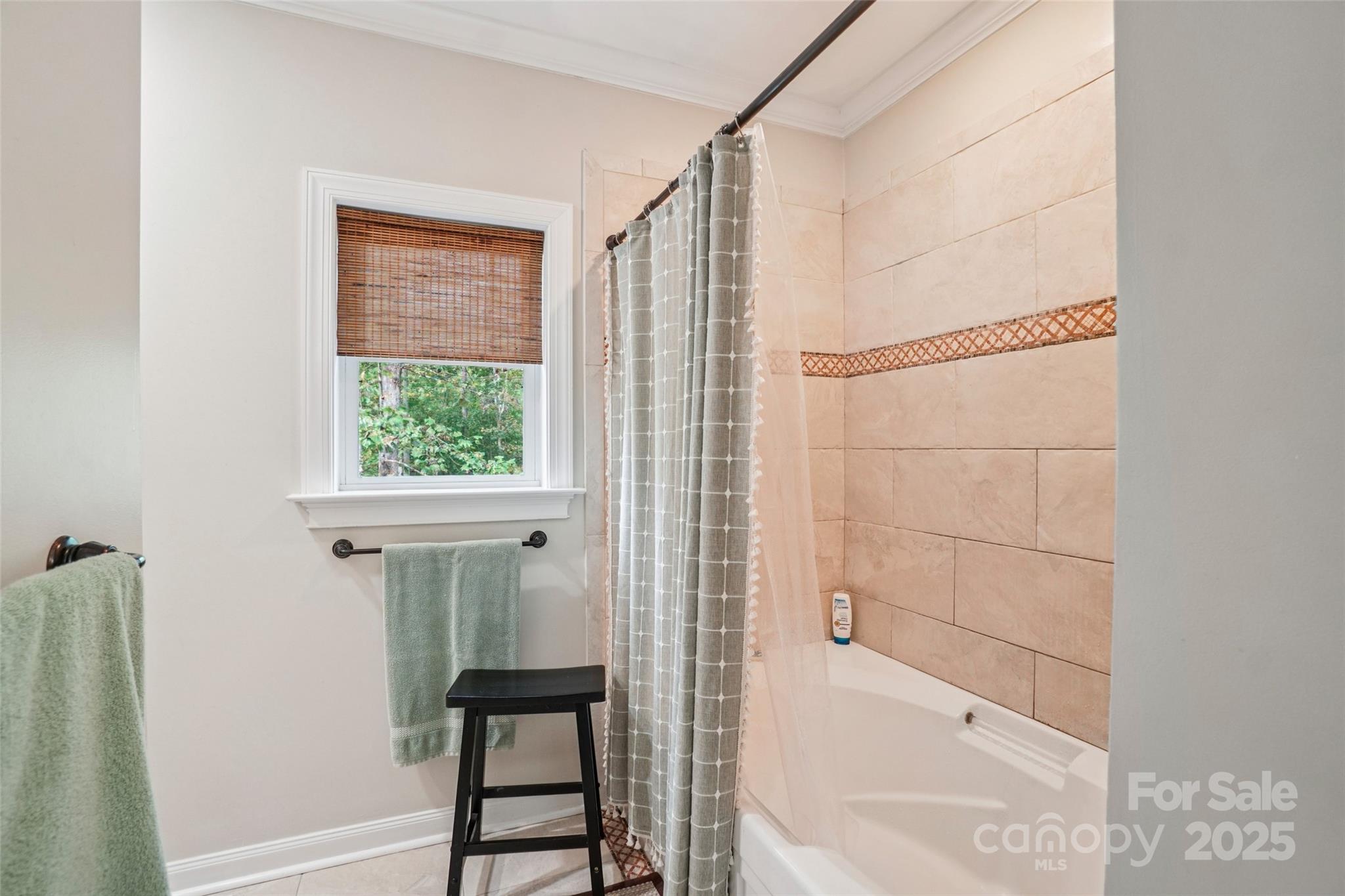 Hickory Falls - Residential