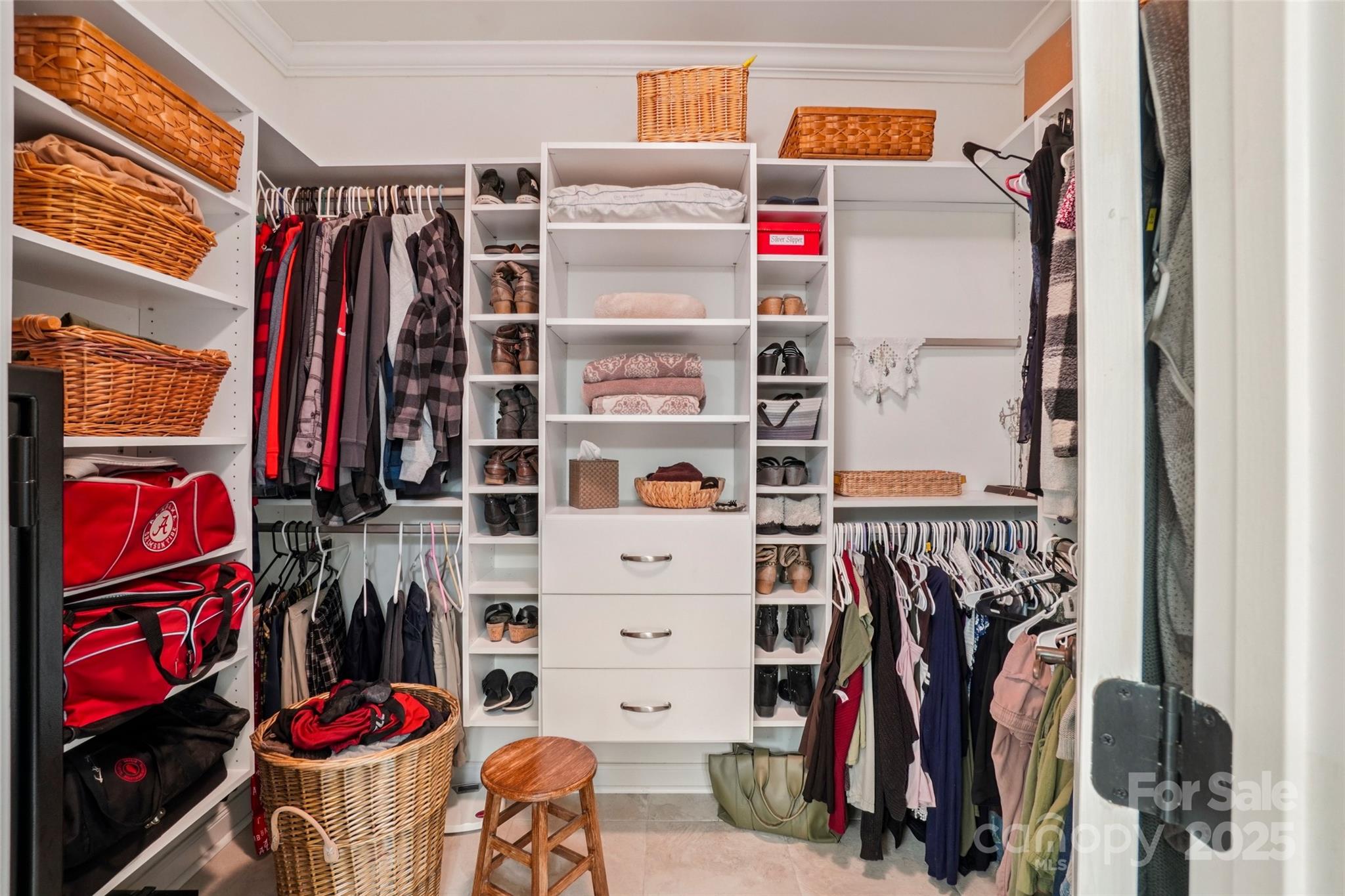 Hickory Falls - Residential