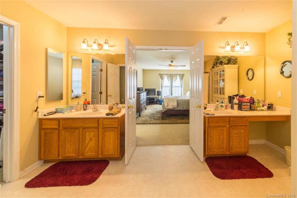 Autumn Cove At Lake Wylie - Residential