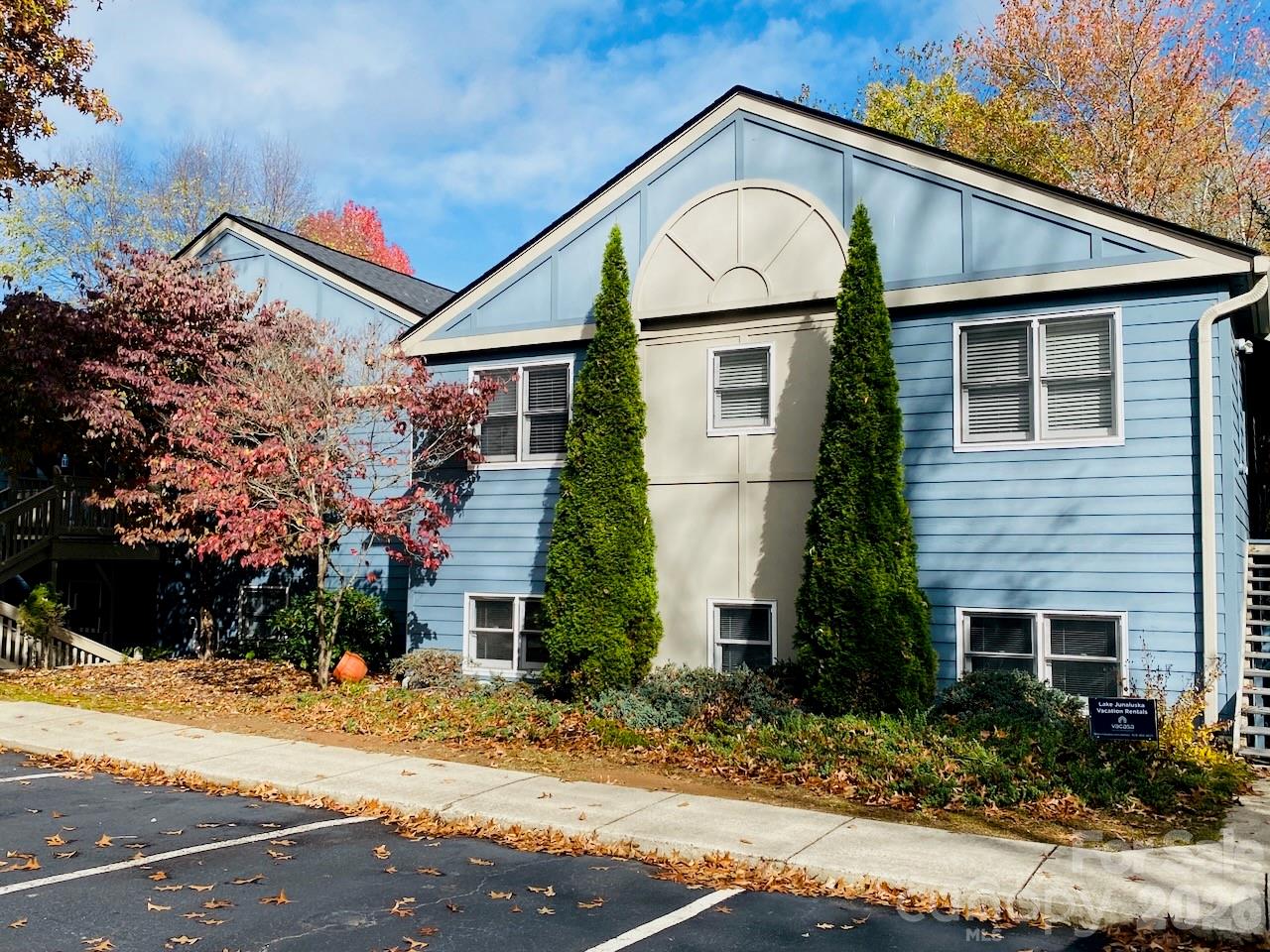 Tri Vista Villas - Residential