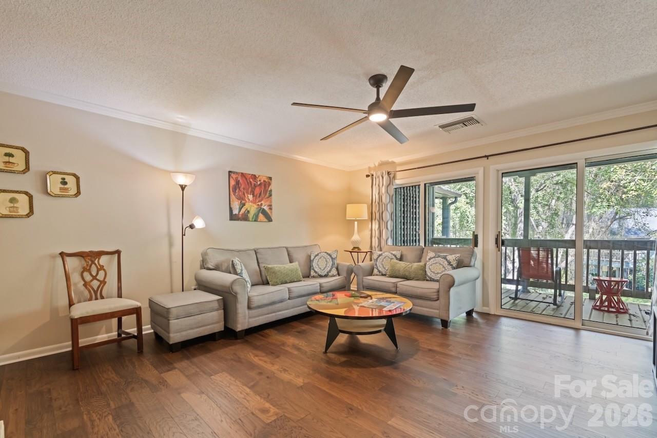 Tri Vista Villas - Residential