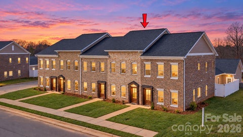 Photo of 2113 24th Street Lane, Hickory, NC 28602 (MLS # 4433184)