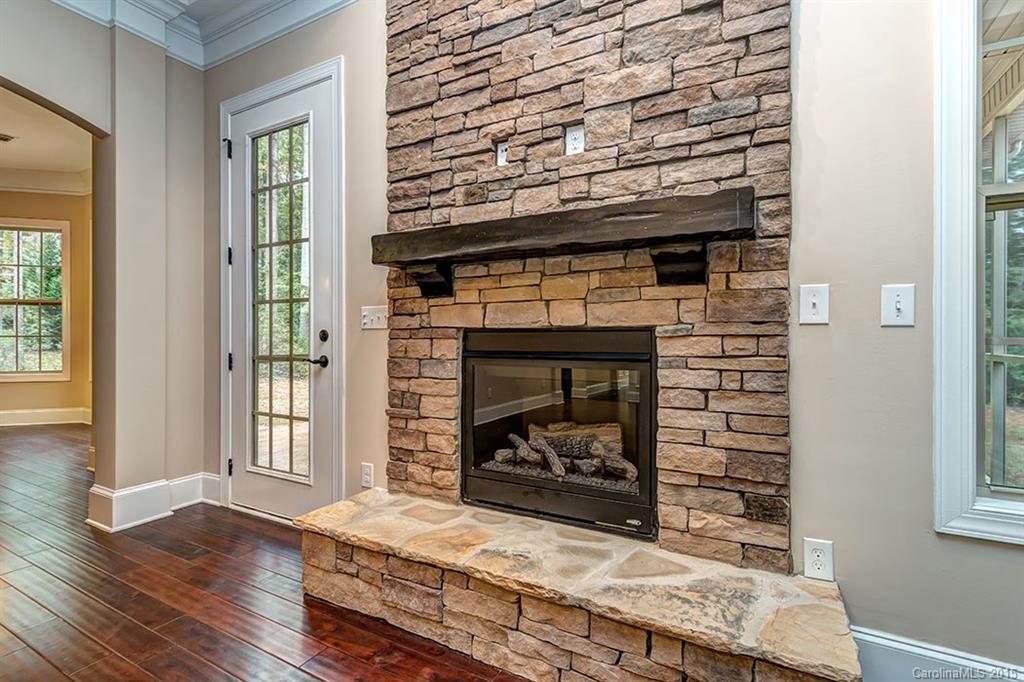 The Coves On River Oaks - Residential