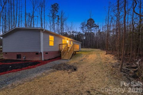 Photo of 1685 Dawnview Lane, Lincolnton, NC 28092 (MLS # 4356599)