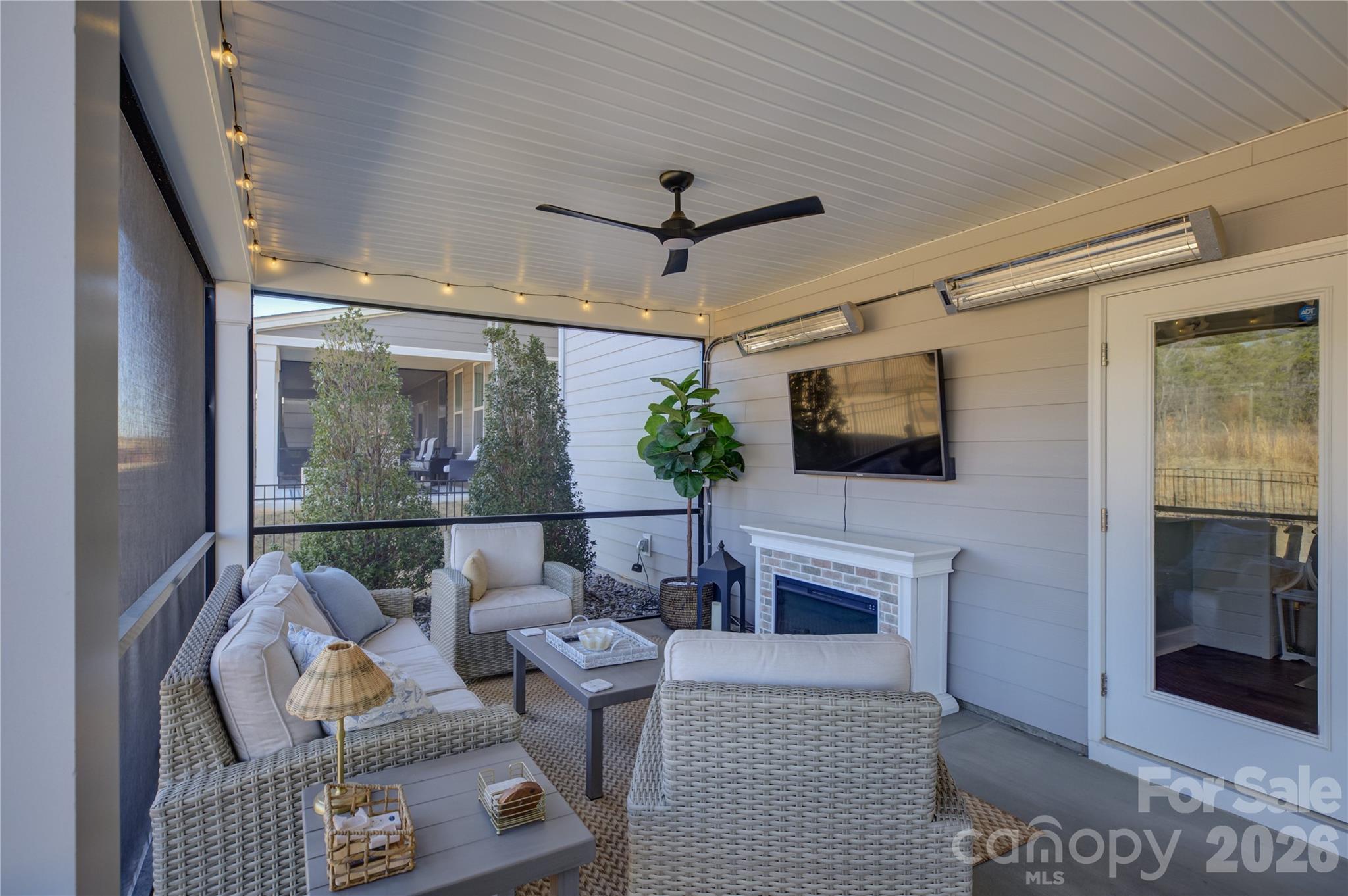 Lakeside Glen - Residential