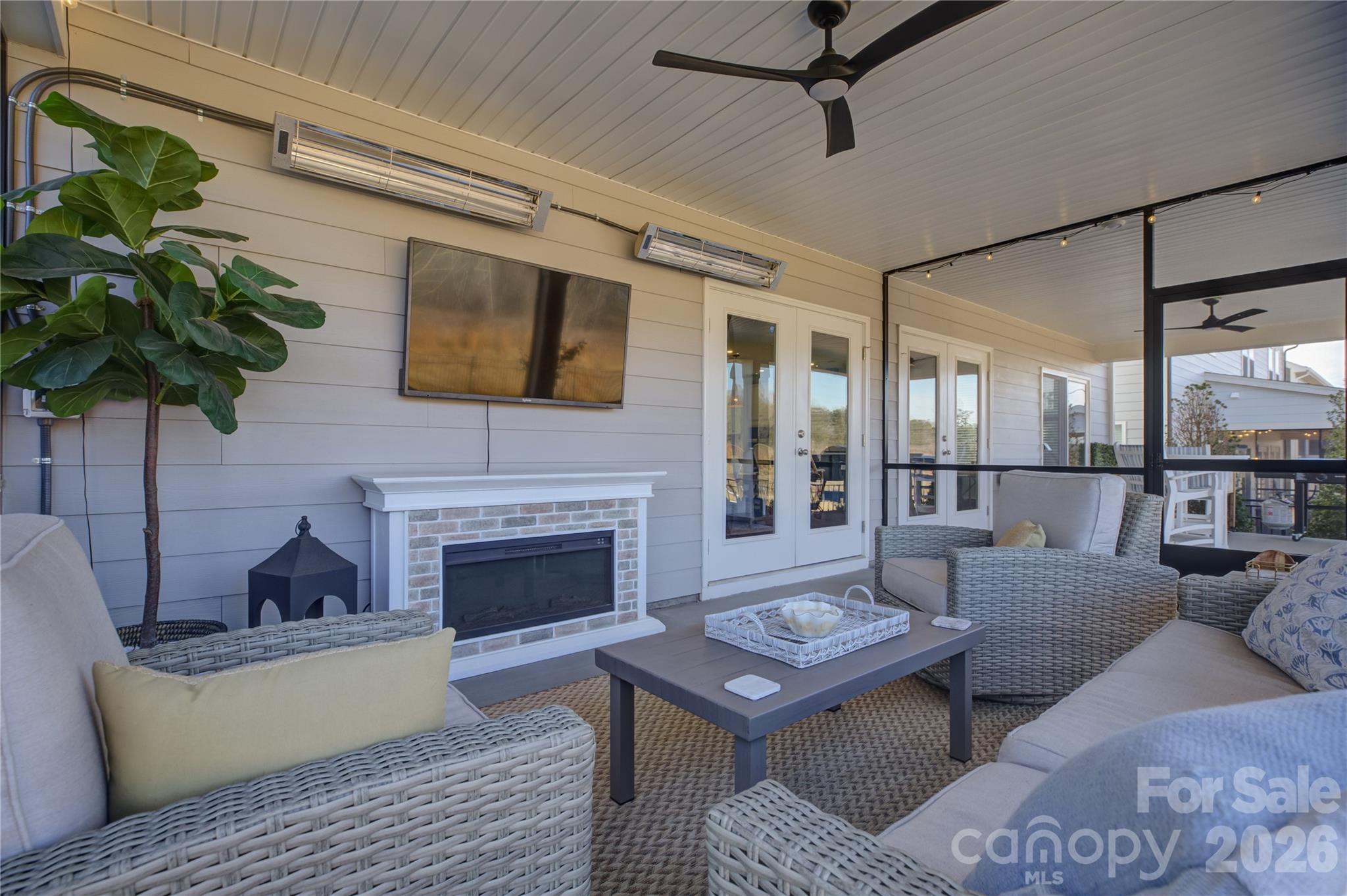 Lakeside Glen - Residential