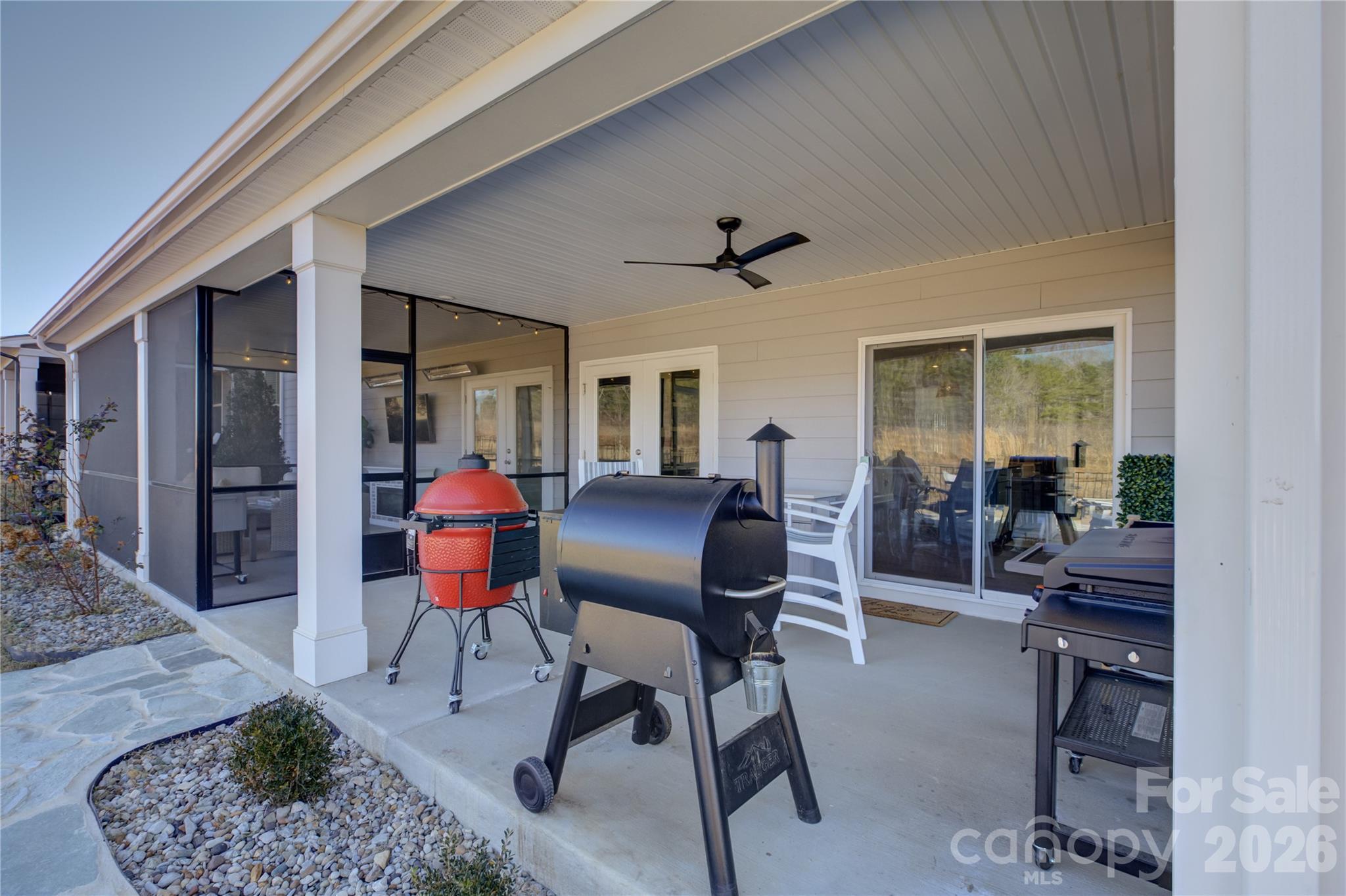 Lakeside Glen - Residential