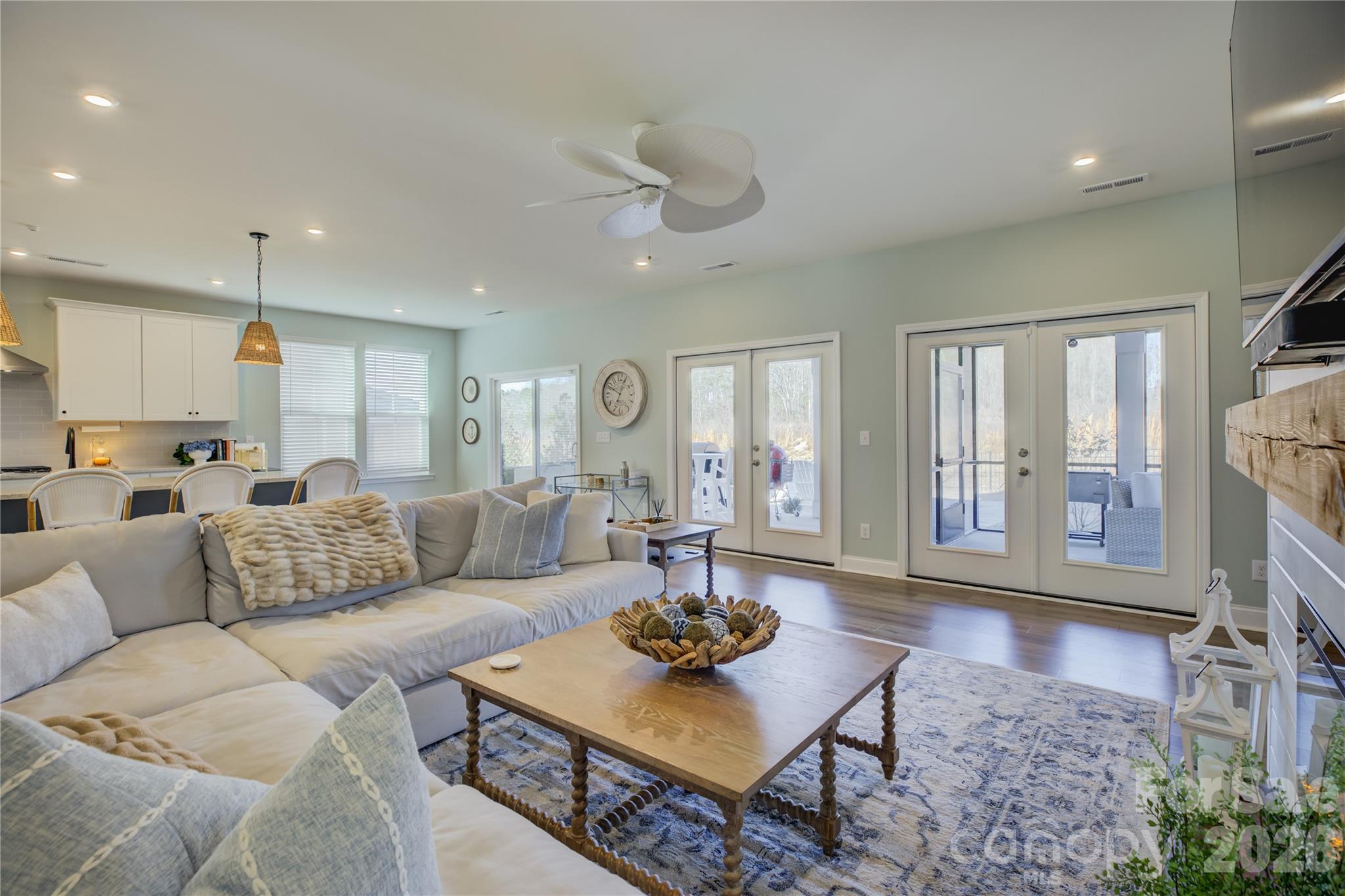 Lakeside Glen - Residential