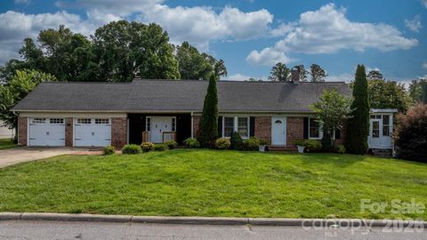 Photo of 15 6th Em Street, Marion, NC 28752 (MLS # 4393735)