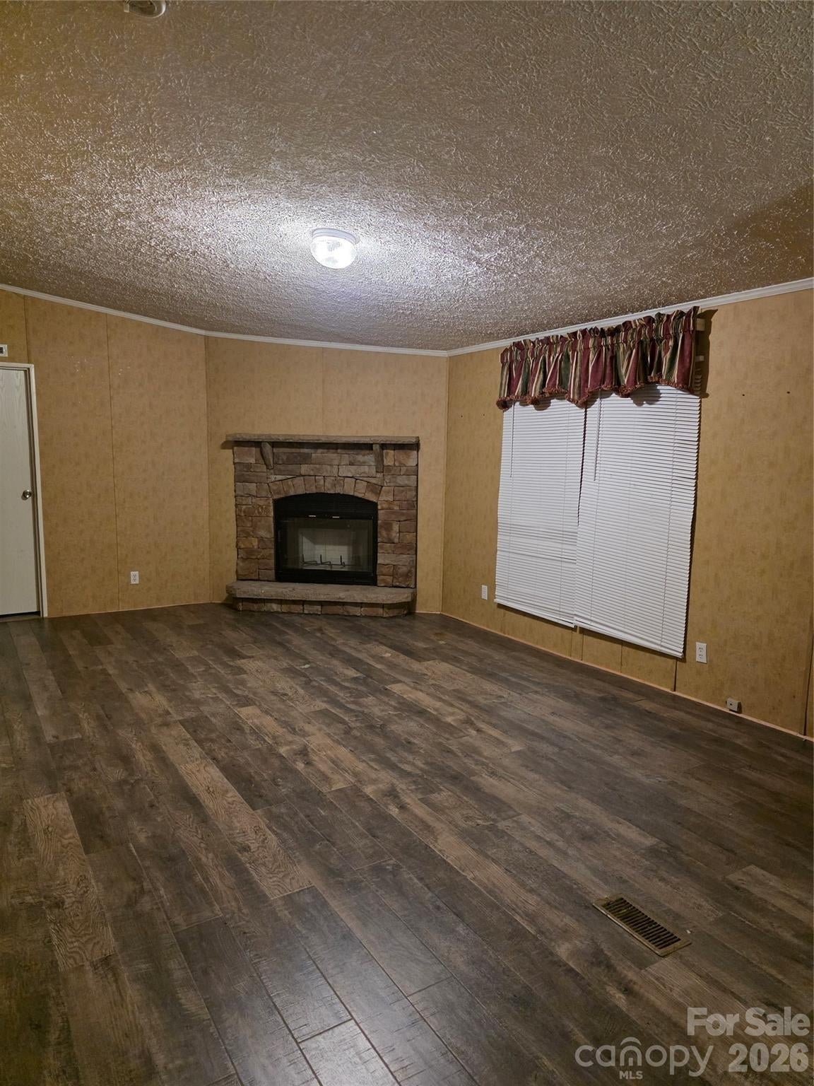 1409 Clayton Drive