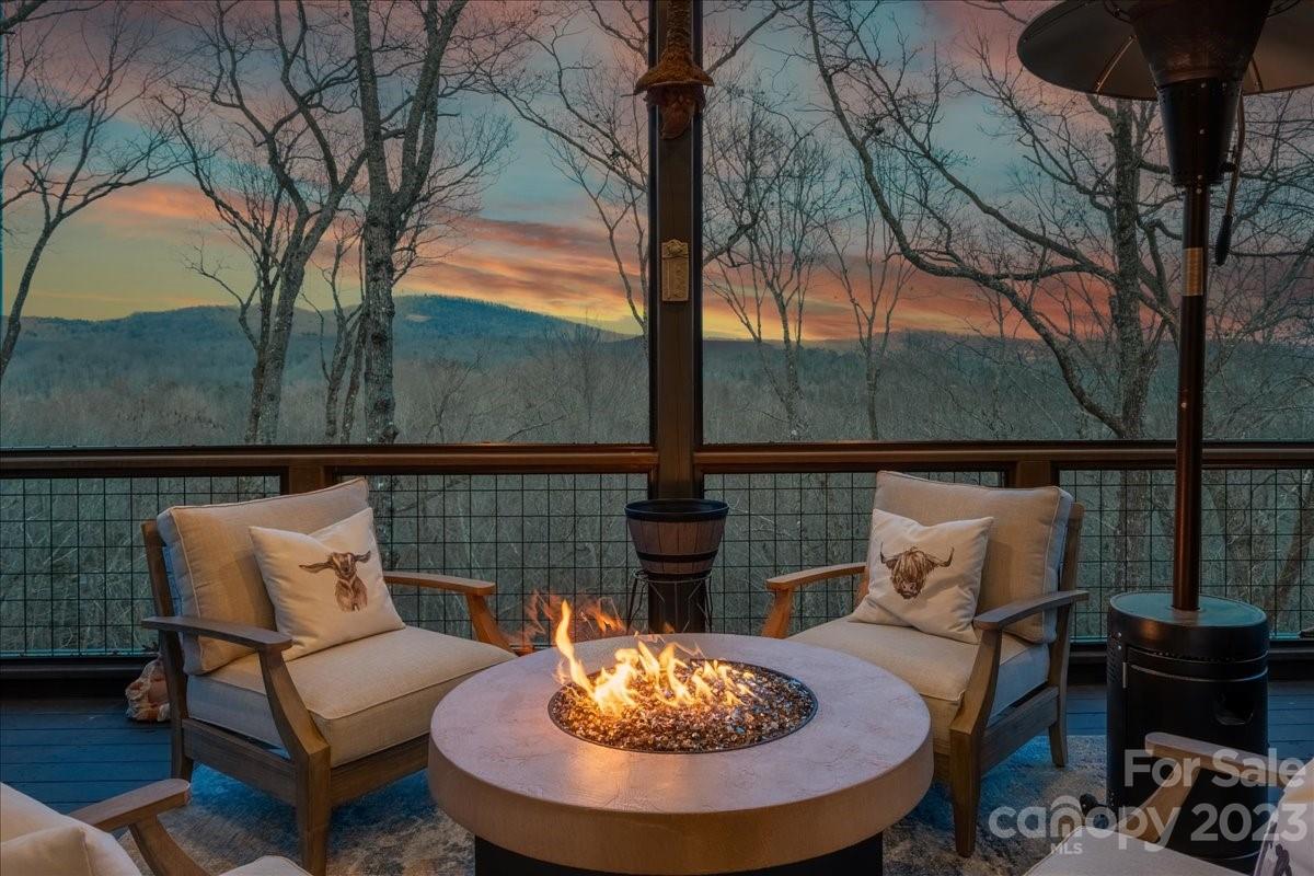 Connestee Falls - Residential