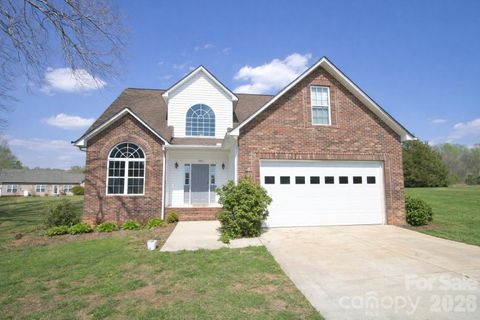 Photo of 1045 Saxton Circle, Salisbury, NC 28147 (MLS # 4361546)