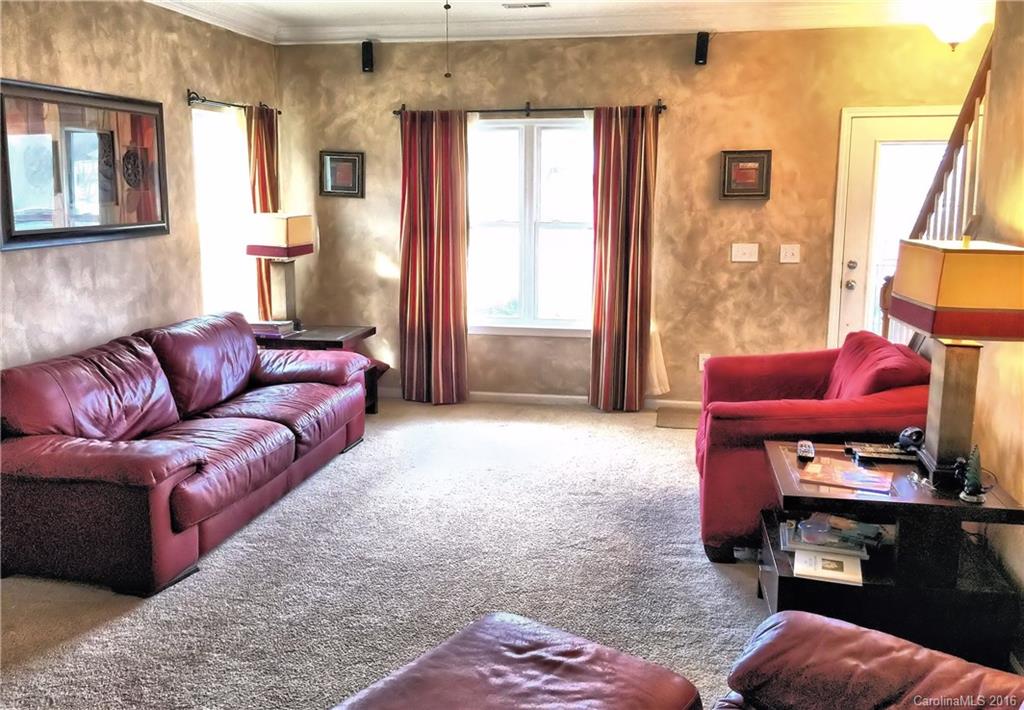 Sandy Pointe - Residential