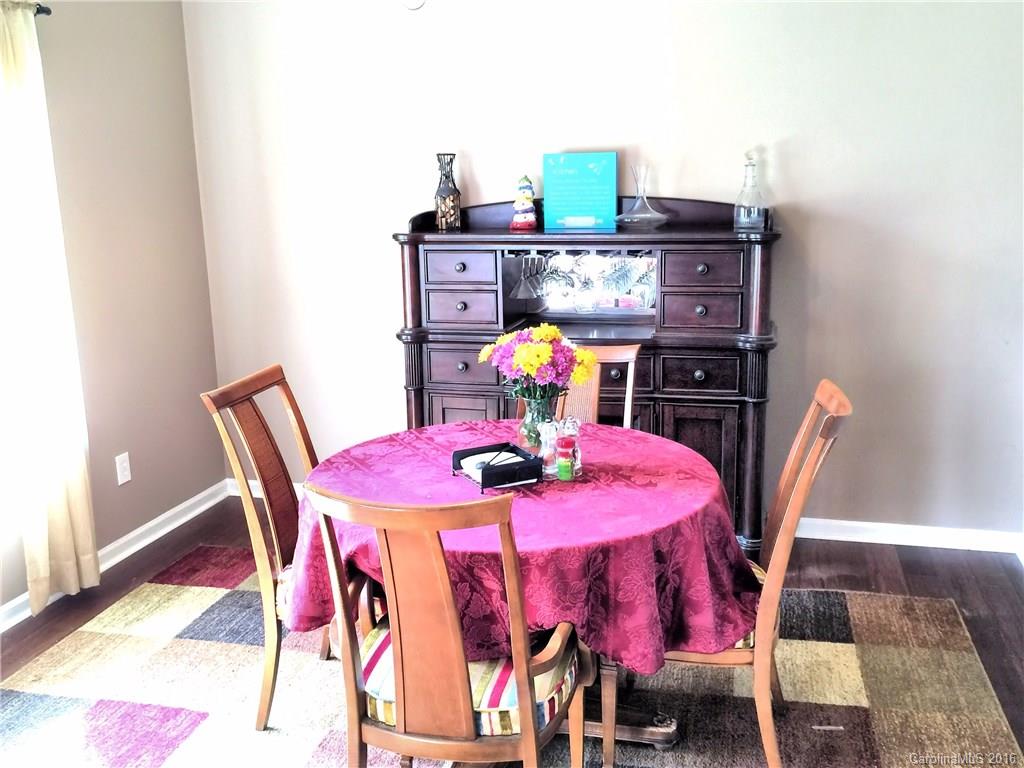 Sandy Pointe - Residential