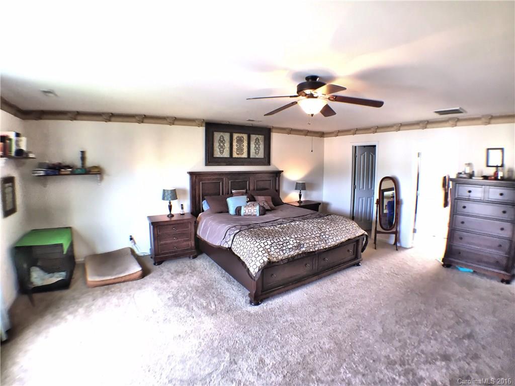 Sandy Pointe - Residential