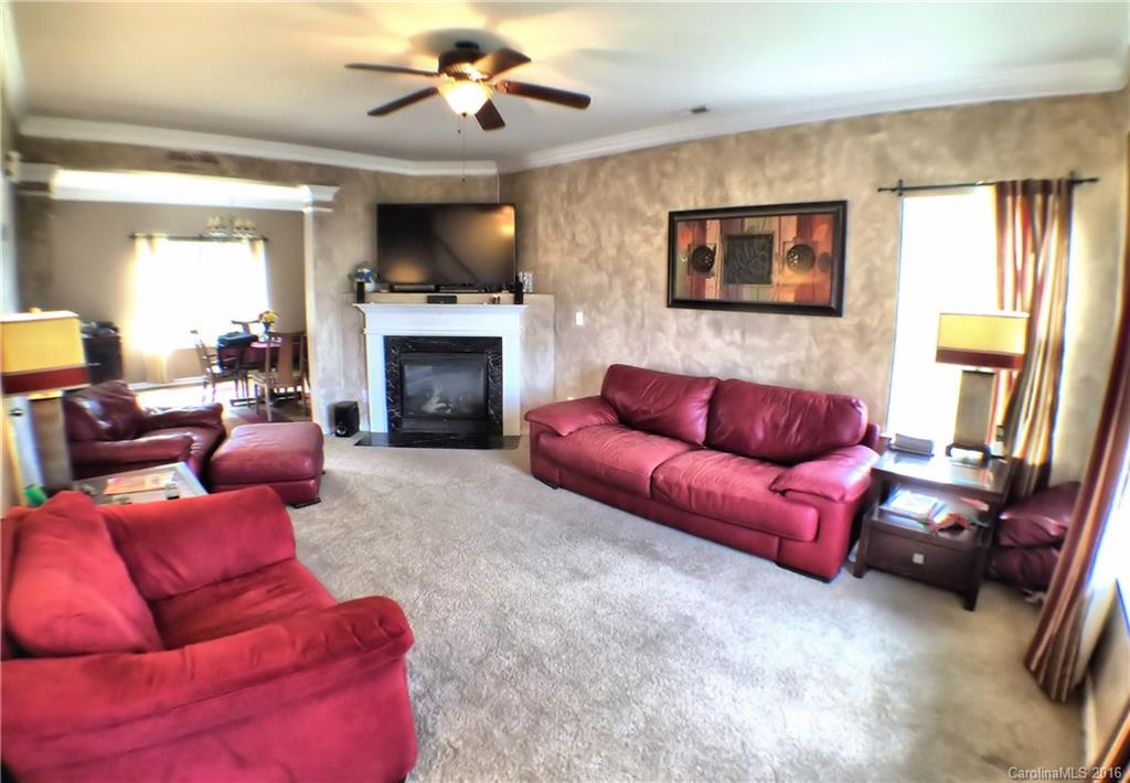 Sandy Pointe - Residential