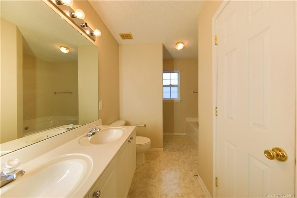 Longview Oaks - Residential