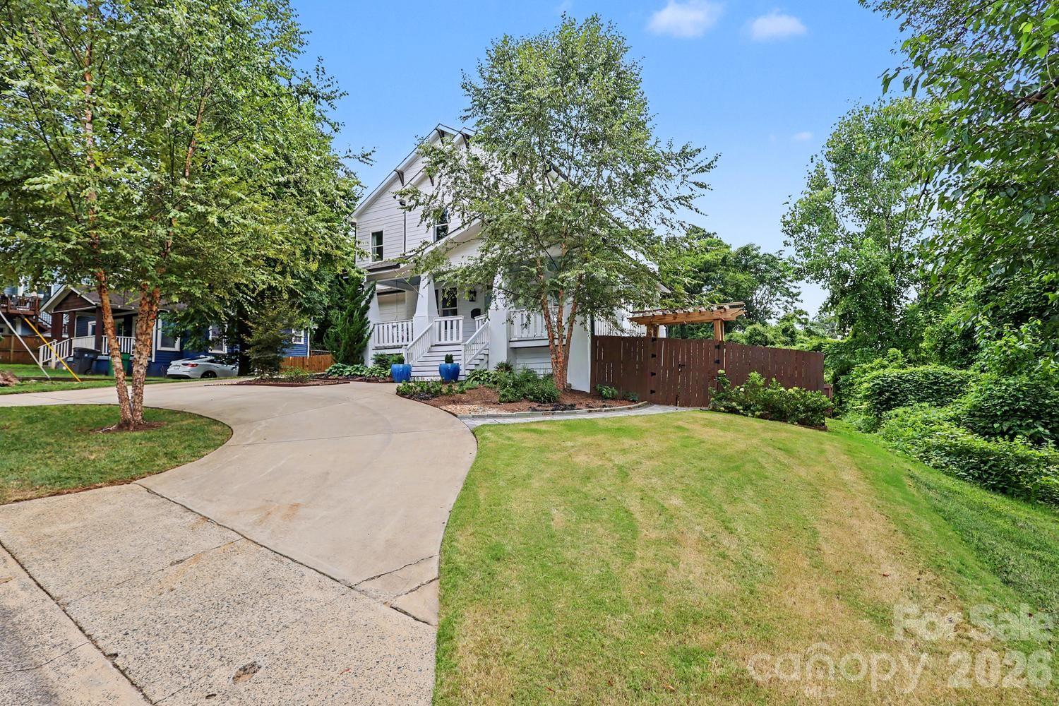 720 E 17th Street