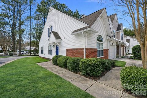 Photo of 8221 Christmas Court, Charlotte, NC 28216 (MLS # 4344244)
