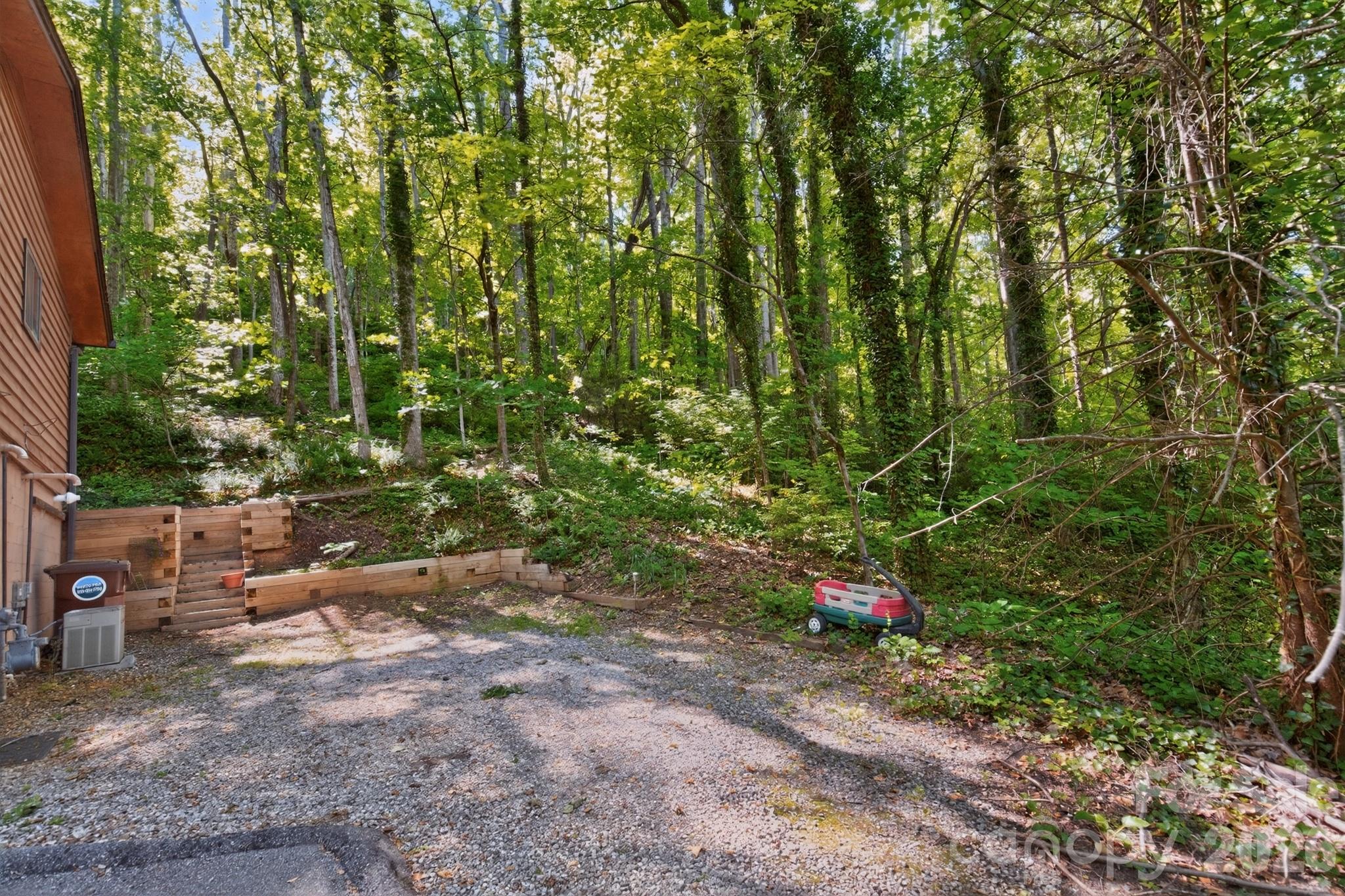 8 Shadywood Circle