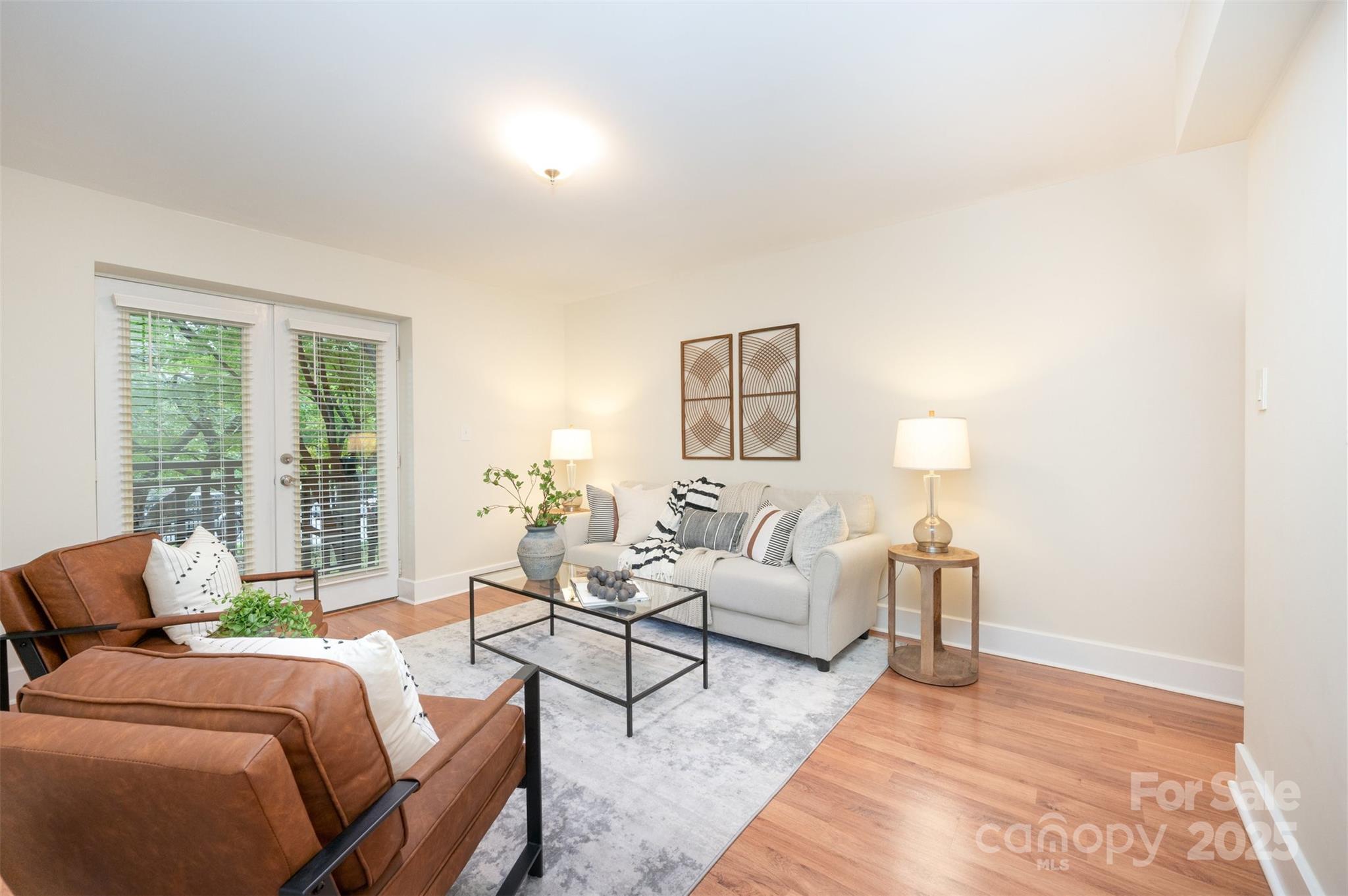 207 N Dotger Avenue C14