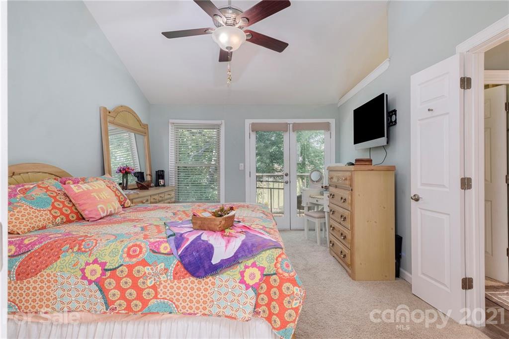 Queens Harbor - Residential