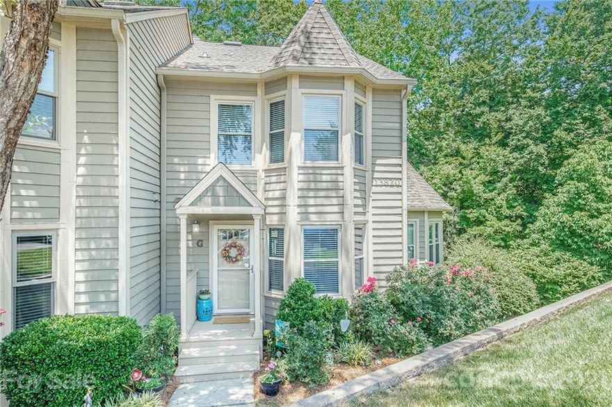 3-story end unit with seasonal water views of Lake Wylie! This three bedroom townhome has two spacious bedrooms upstairs and the 3rd bedroom on the bottom floor. HOA includes water, sewer, trash, amenities (private beach, swimming pool, tennis courts), exterior maintenance, etc. This home screams lake living as you will enjoy your time in the sunroom or reading a book on one of the three decks (one is screened) this townhome has to offer. This tranquil townhome is close proximity to the community pool and beach. HOA provides access to boat slips to rent for only $600 per year (pending availability) and boat storage! Only minutes away from the interstate, shopping, dining and a quick drive to Uptown Charlotte!