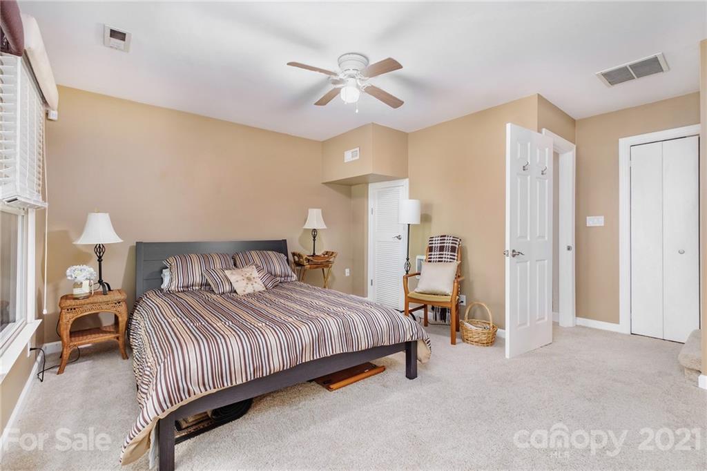 Queens Harbor - Residential