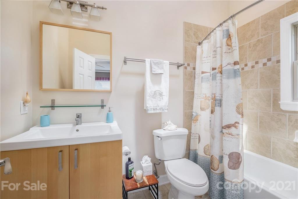 Queens Harbor - Residential