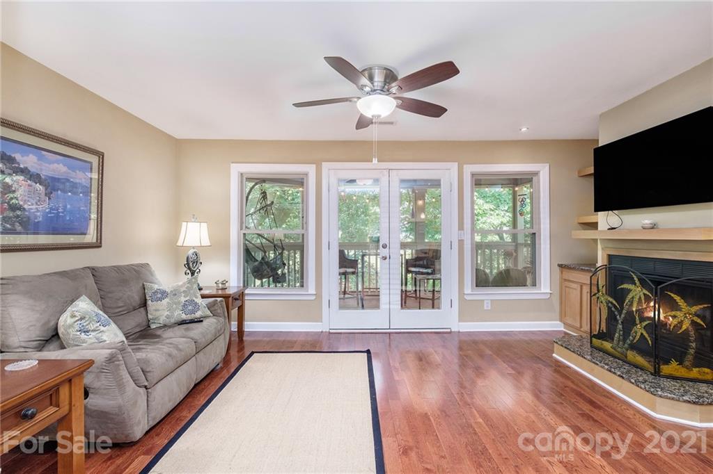 Queens Harbor - Residential