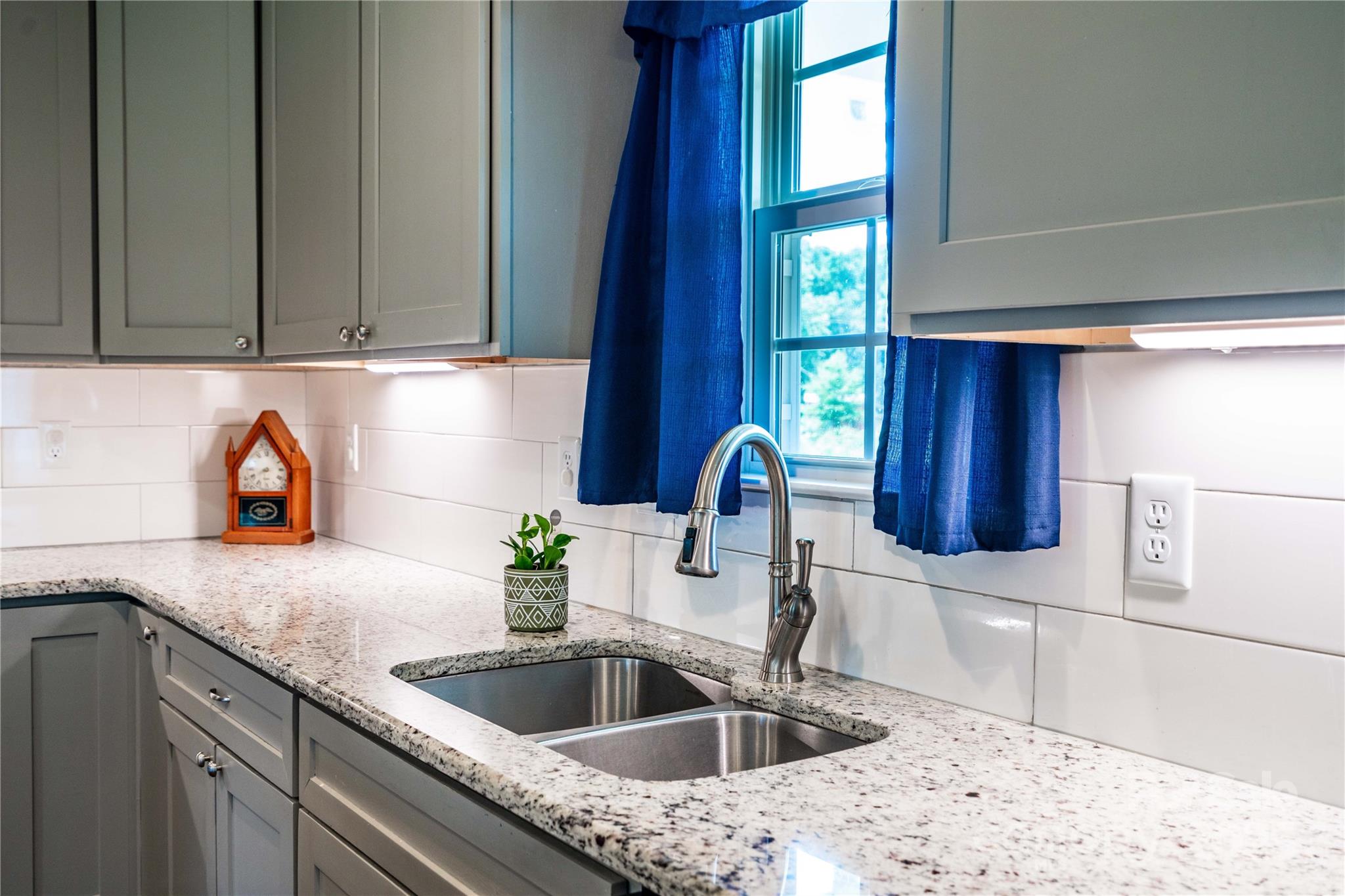 Dutchman Trails - Residential