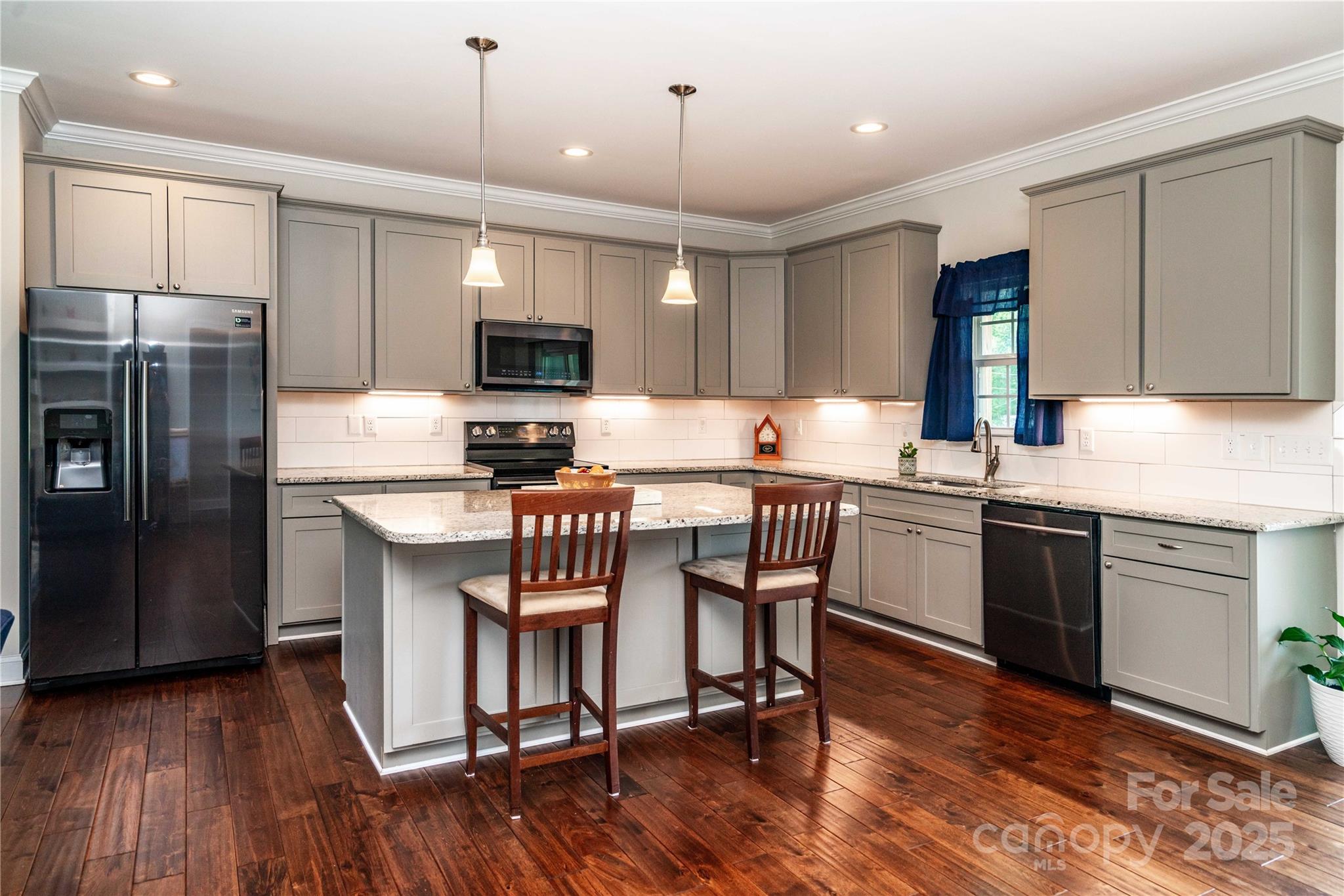 Dutchman Trails - Residential