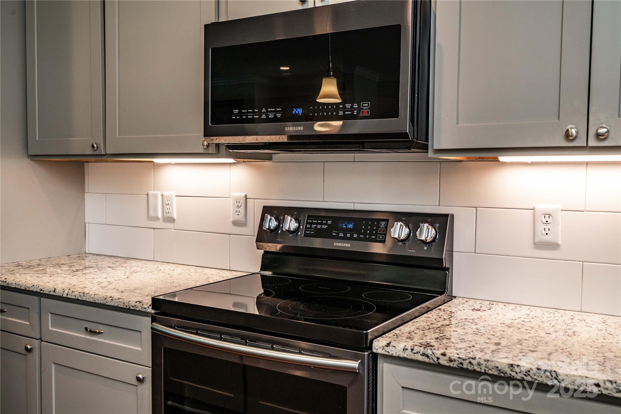 Dutchman Trails - Residential