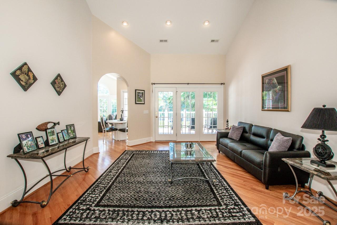 214 Wildwood Cove Drive