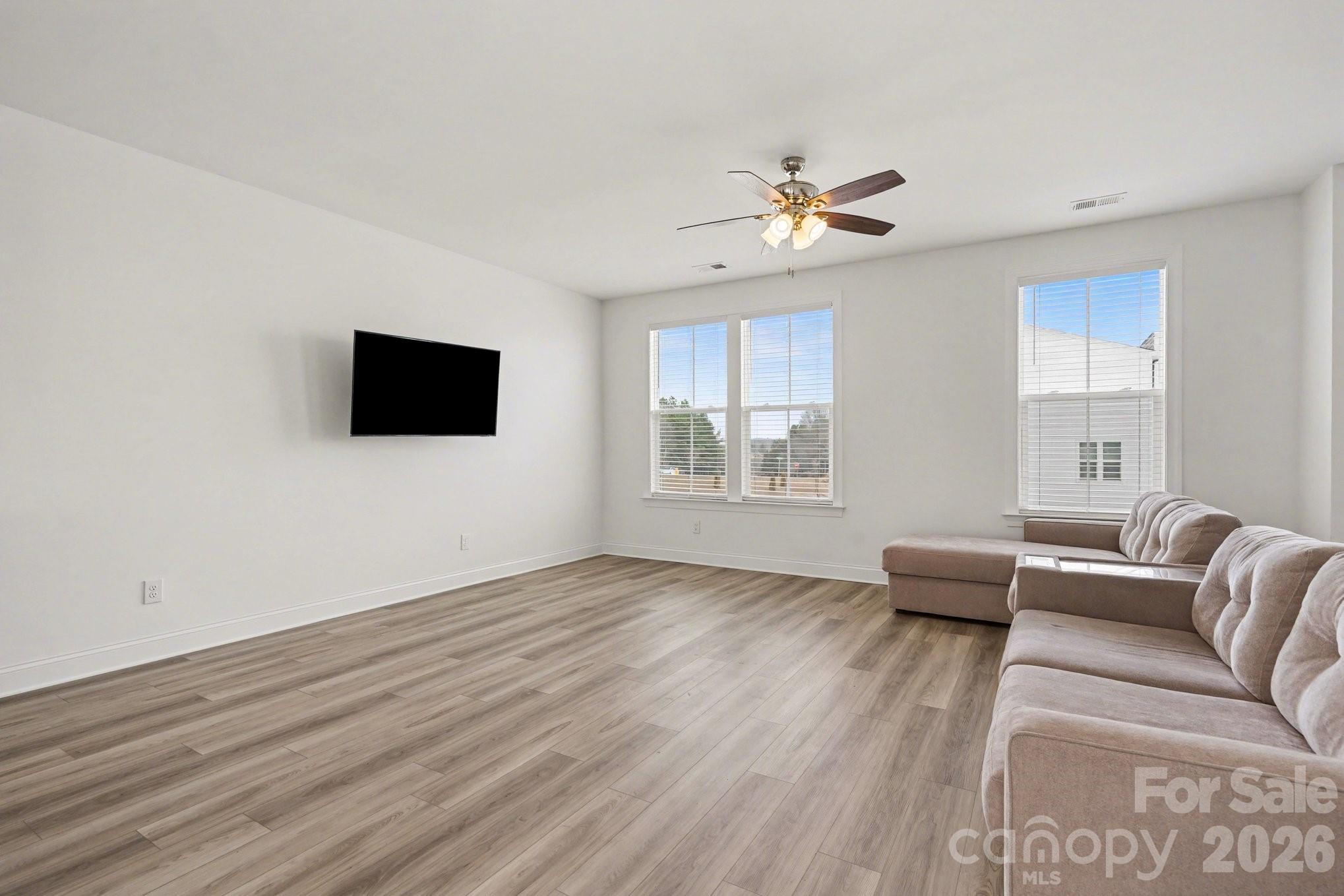 9245 DELANCEY Lane NW