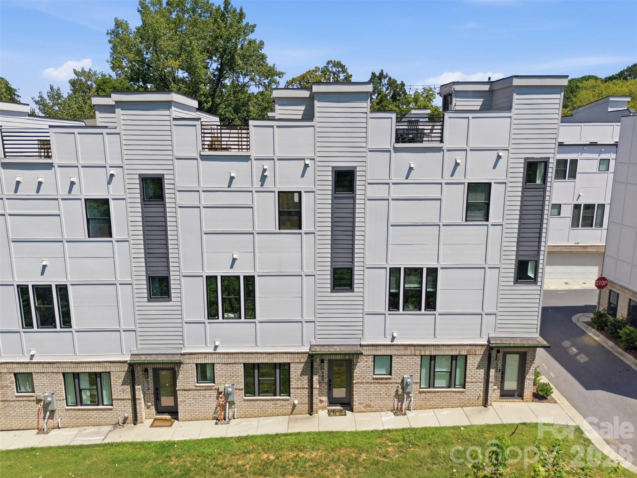 509 Strong Avenue