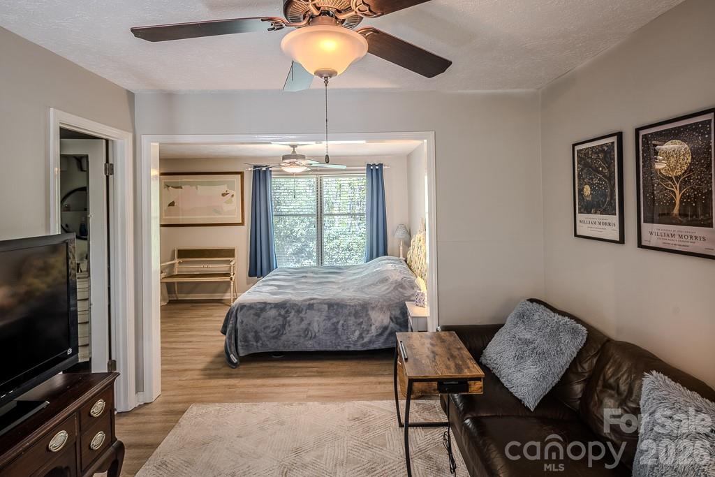 Linville Land Harbor - Residential