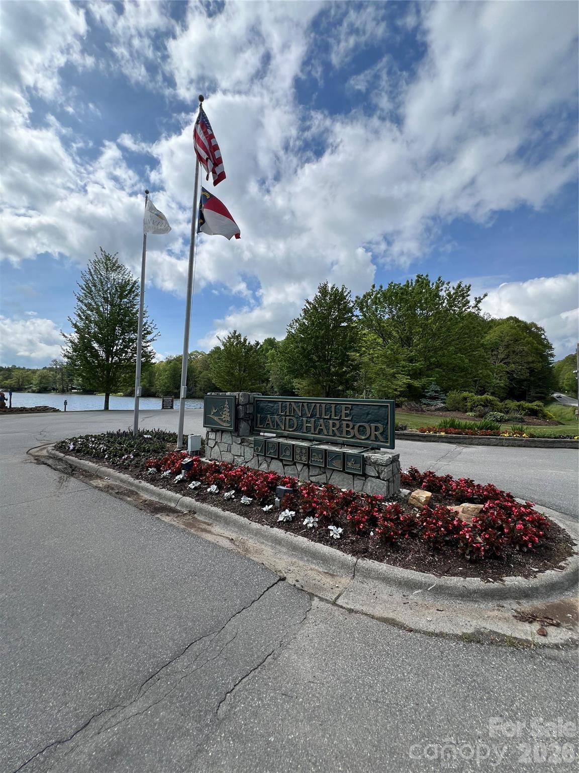 Linville Land Harbor - Residential