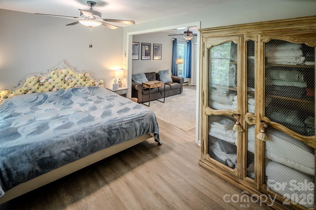 Linville Land Harbor - Residential
